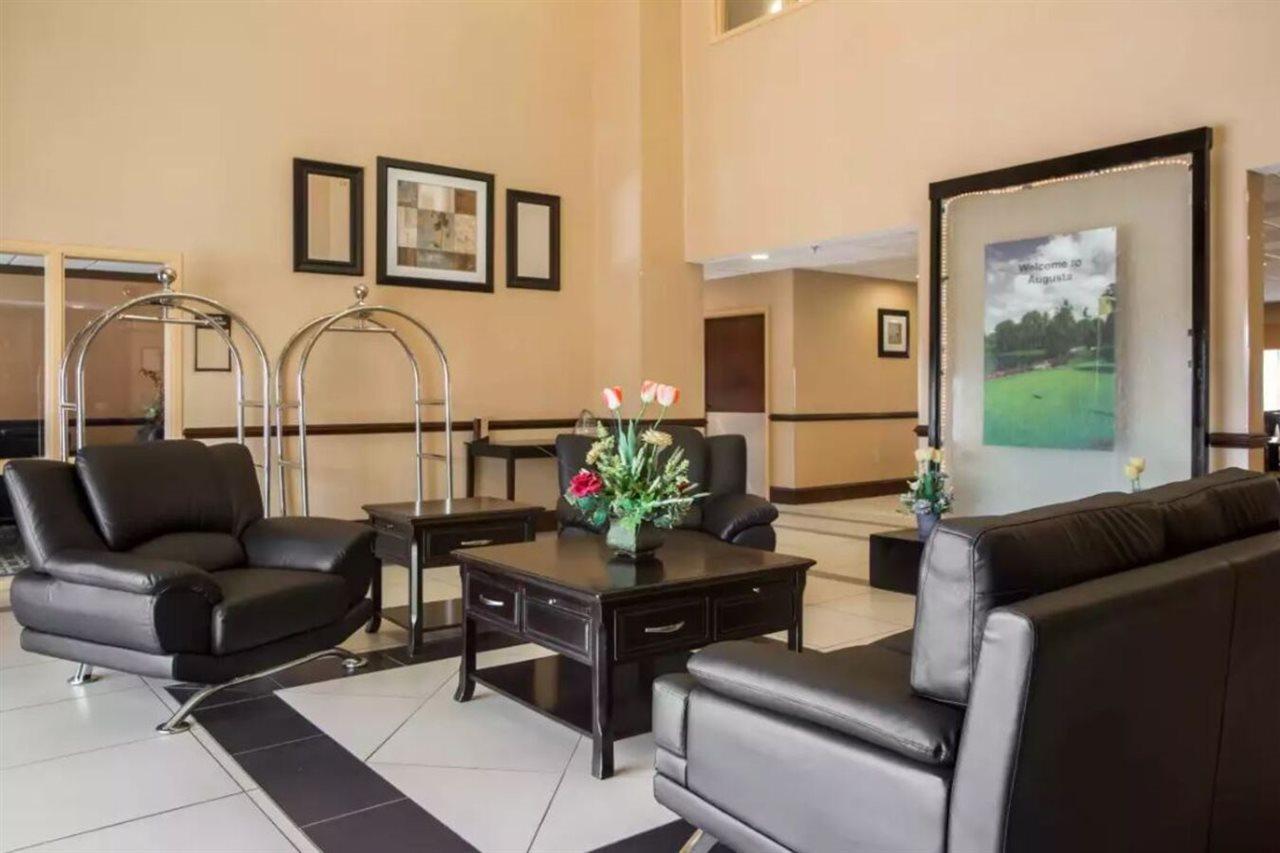 Comfort Inn & Suites Augusta Fort Eisenhower Area מראה חיצוני תמונה